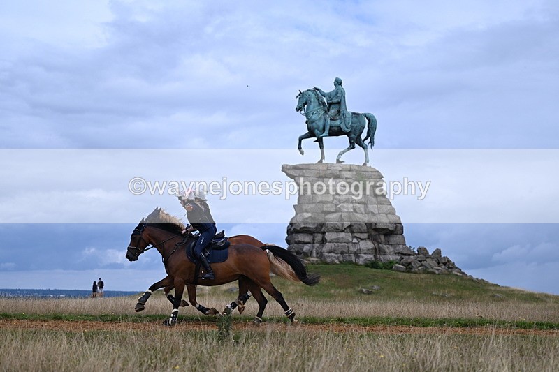 DSC_6123 - Time at Statue 12:17 to 12:44