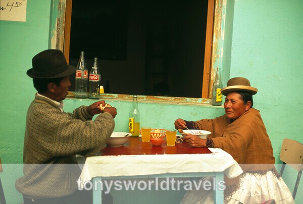 Couple having lunch La Paz Bolivia - Smiling faces of the World