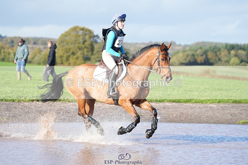 251024A-152155-13206 - C-236-Jess.Falle