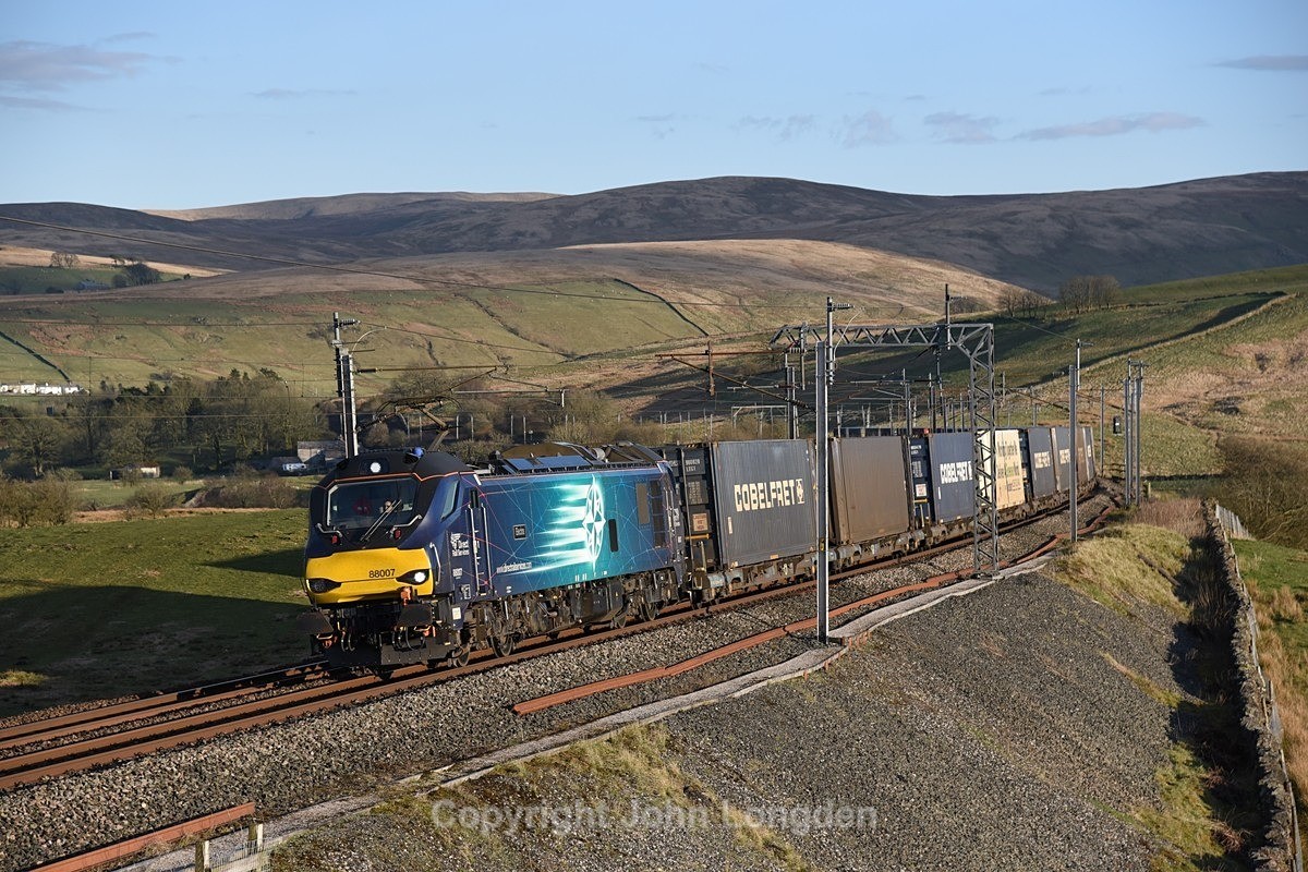 JL - 12.4.21 88007 4S44 Daventry - Mossend, Greenholme - West Coast Main Line (north to south)