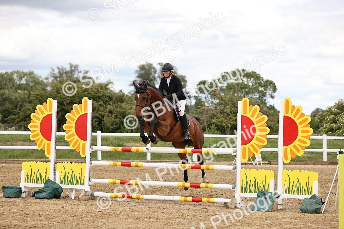 SBM_002996 - Class 11 - Senior Newcomers - 1.10m