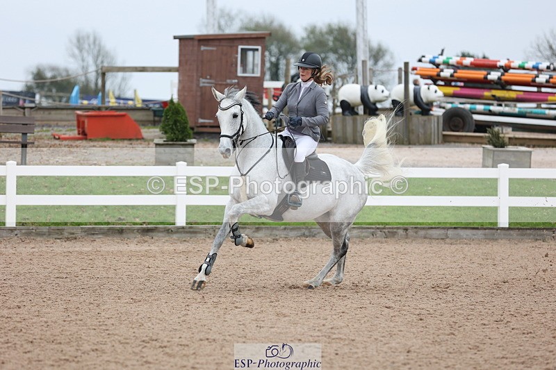 241101A-135827-02313 - FRI Cls 6 Foxhunter and 1.20m Open