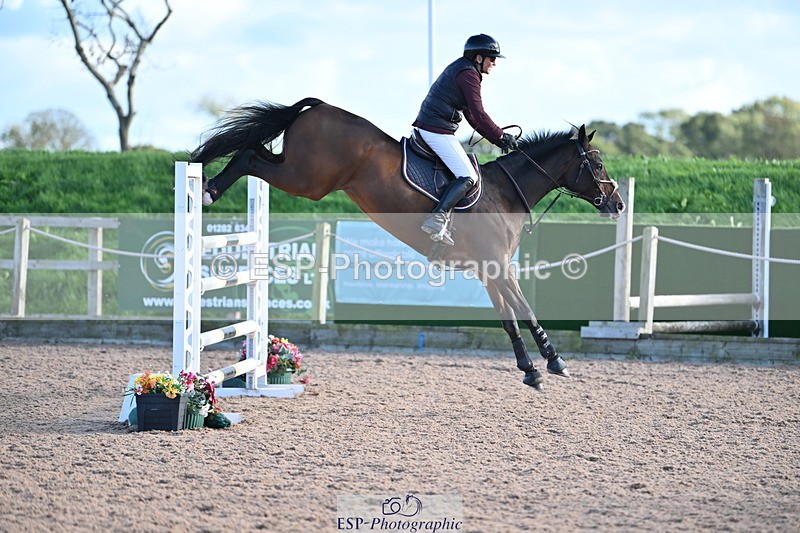 231014A-182143-06505 - Cls 21 National 1.30 & 1.40m Open