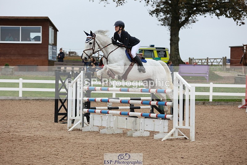 241101A-133732-02165 - FRI Cls 6 Foxhunter and 1.20m Open