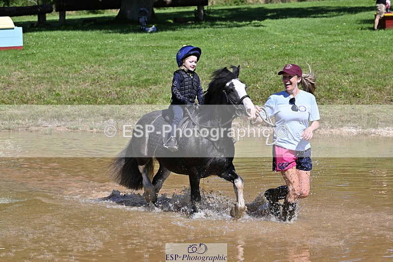 240728B-111628-01387 - Gemma's Group XC