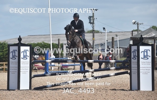 JAC_4493 - CLASS 6 Senior Newcomers/ 1.10m Open