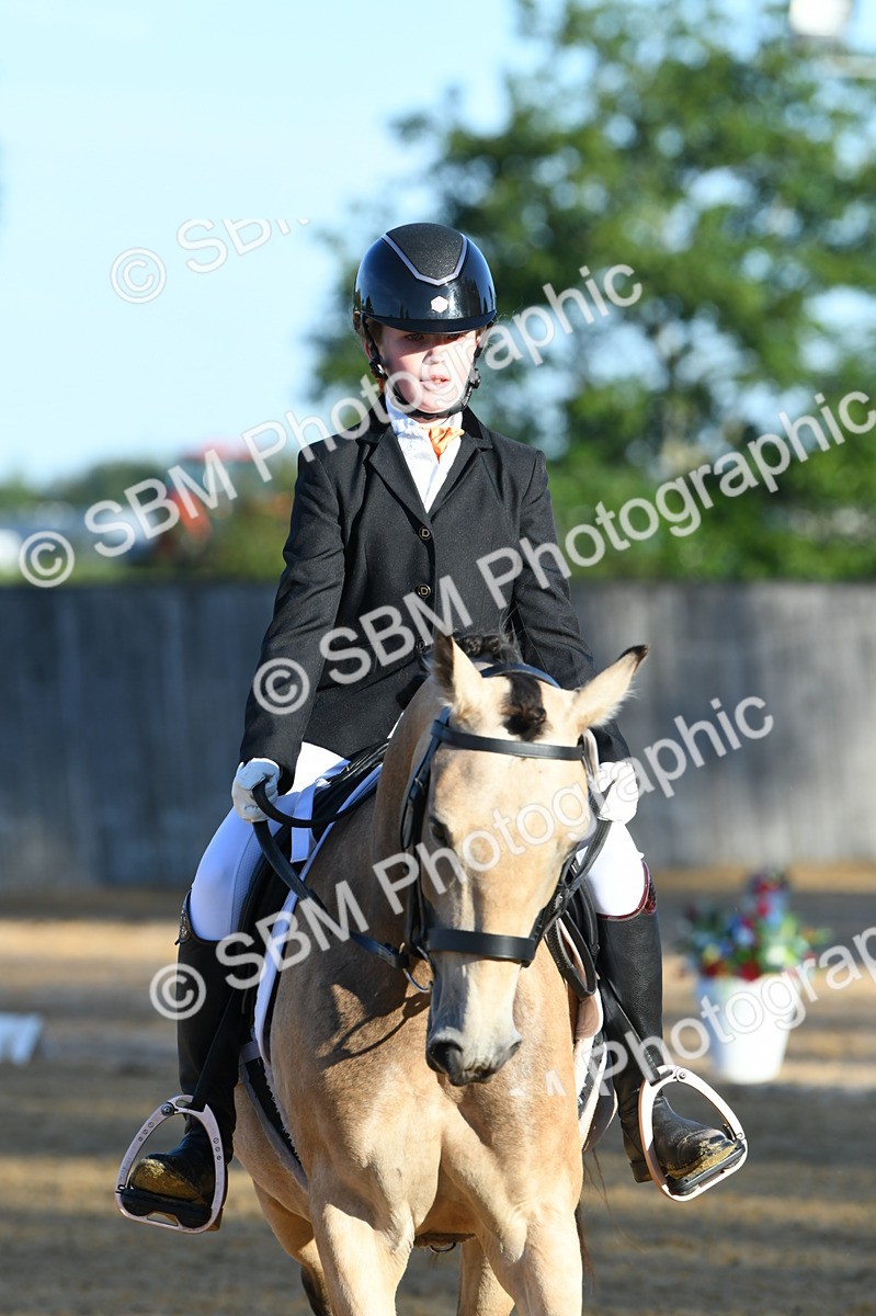 SBM_14319 - D4 - Small Tour Championship - Intro B