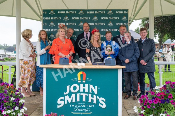 130724-Race 3-Enfjaar-9399 - Race 3 3.10pm John Smith's Cup Handicap