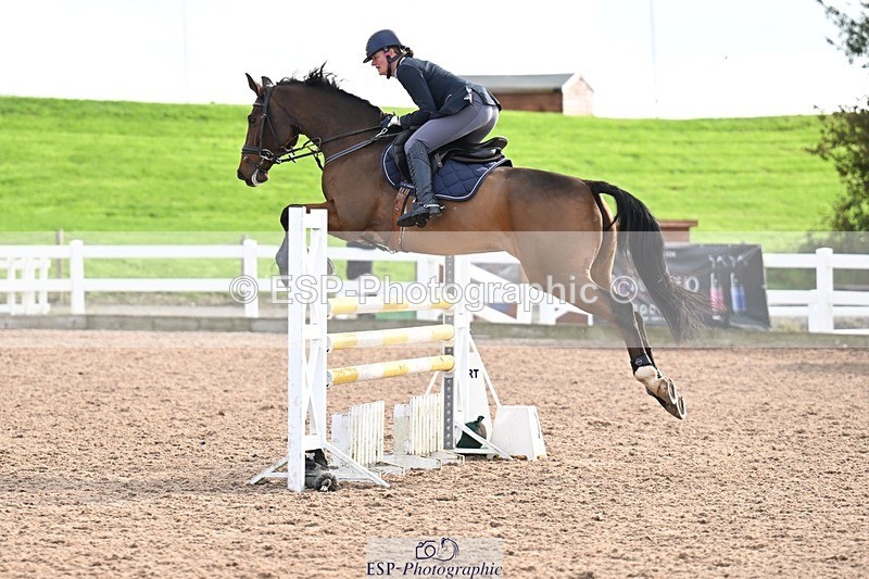 251022-125638-00456 - Cls 4 Snr Newcomers 1.10m