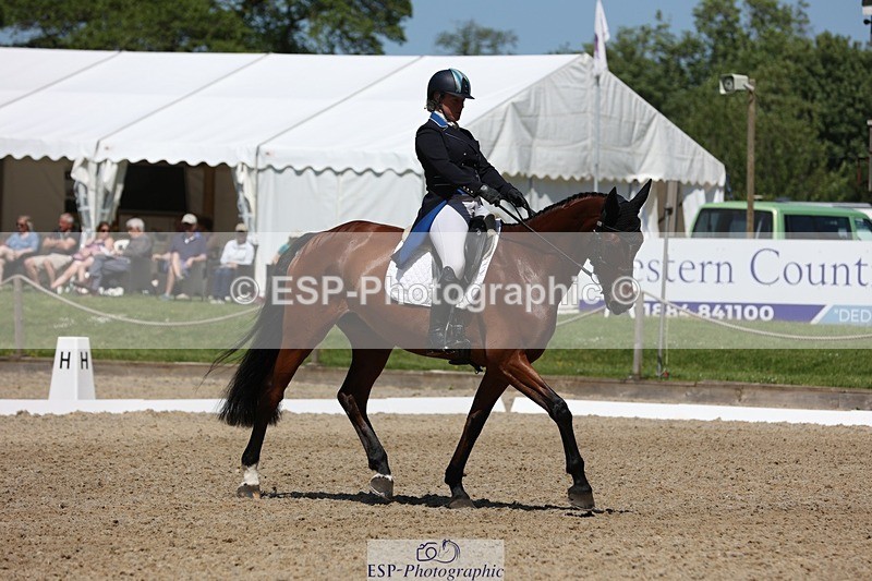 230526-120237-06145 - 158-RED_LETTER_DAY_II_(GB)-Imogen_Murray-WEDTrotUp+DR