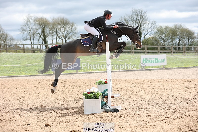 240419A-122956-07269 - Cls 6, 2 Star Medium Tour 1.35m