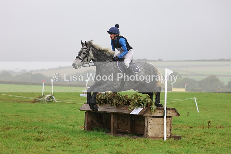 3E7A1813 - Class 4: 80cm: Box