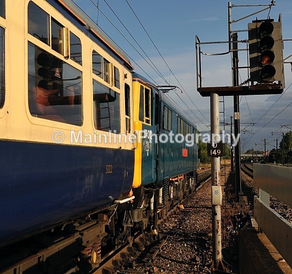 1Z48 ready for Edinburgh - Electric Traction Limited