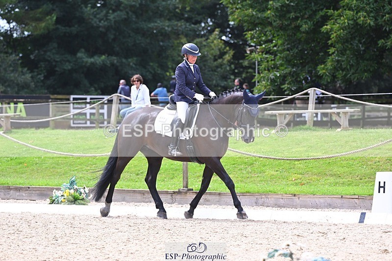 240809-134107-01612 - 230-Louise.Hutchinson-Shovern.Noire