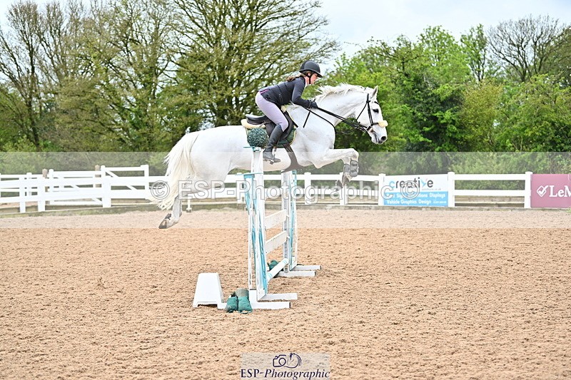 240501A-141639-01003 - Cls 8 Snr Foxhunter and 1.20m Open