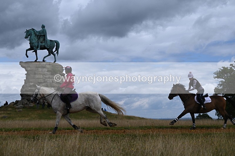 DSC_7204 - Time at Statue 12:45 to 13:15