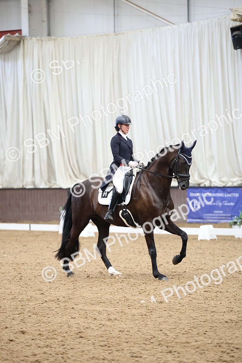 SBM_004468 - Class 9 - FEI Inter 1 Gold - 15.55-16.43