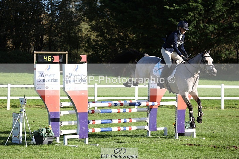 231022-102409-24504 - 619-GARVAGH.GOLDEN.OAK-Ella.Snow-TrotUp+SJ