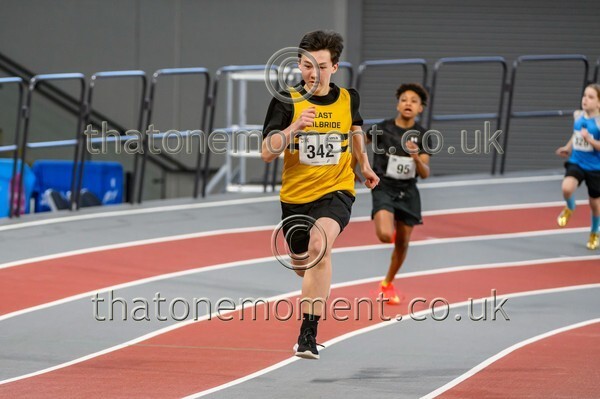 Age26SUN-927584 - Track Male Set One