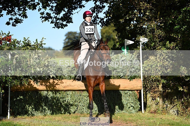 231022-104056-25506 - 228-CHEVALIAN.DUCATI-Hannah.Hobhouse-XC