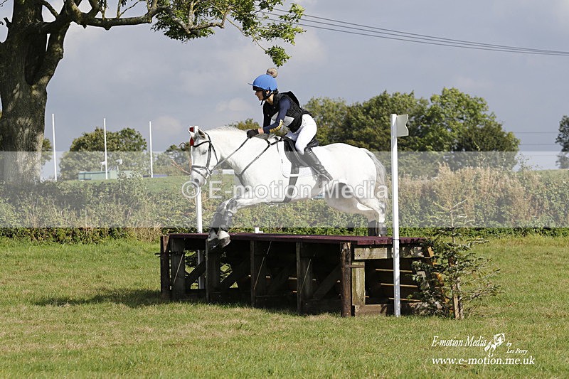  WWHT 171021 2956 - Intermediate (0.90m)  17/10/21