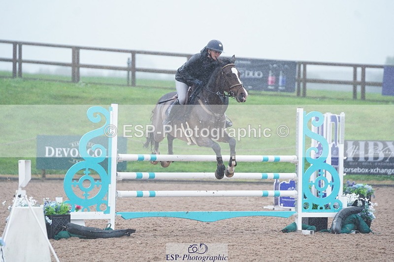 241006A-143556-07934 - Cls 21 Snr Fox & 1.20 Open