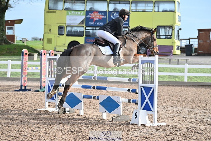 231208A-112047-00447 - Cls 4 Snr 1.05m Open