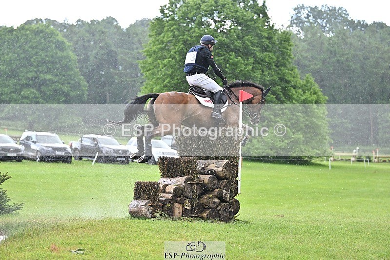 240526-110051-20334 - 403-CRAZY_DU_LOIR-Oliver_Townend