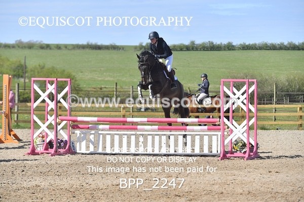 BPP_2247 - CLASS 22 SUN Senior BritiNovice/ 90cm Open