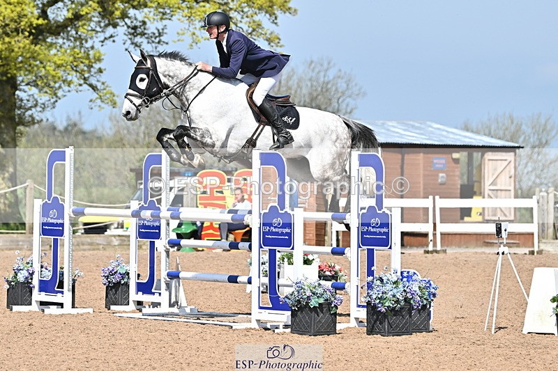 240509A-111403-01082 - Cls 9 Snr 1.20m Open