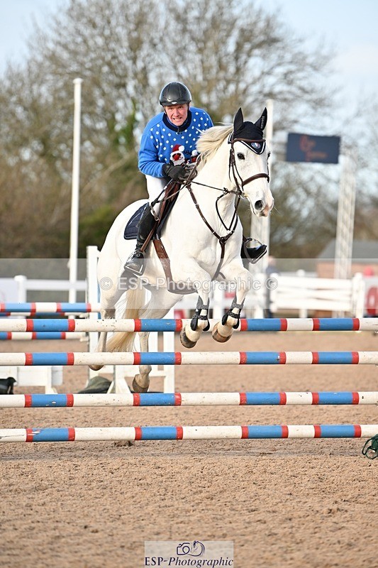 241208-133807-01820 - Cls 21 Newcomers and 1.10m Open