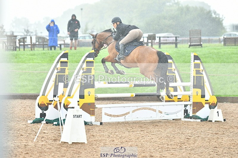 230805A-105415-00228 - Cls 2 Snr Newcomers & 1.10m Open