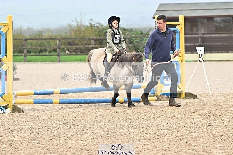 241110-102156-00266 - 40cm Showjumping