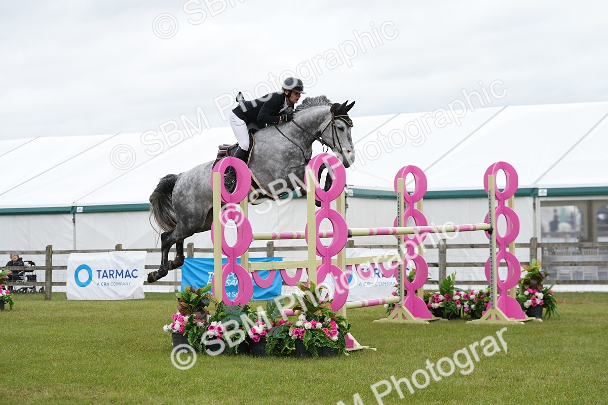 SBM_03130 - Class 201 - British Horse Feeds Speedi Beet Horse of the Year Show Grade  C