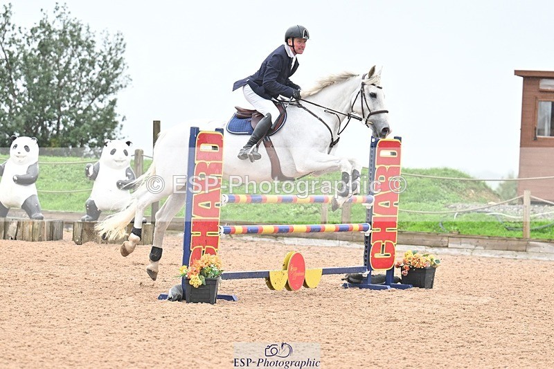 251003-121149-00669 - Cls 2 Newcomers and 1.10m