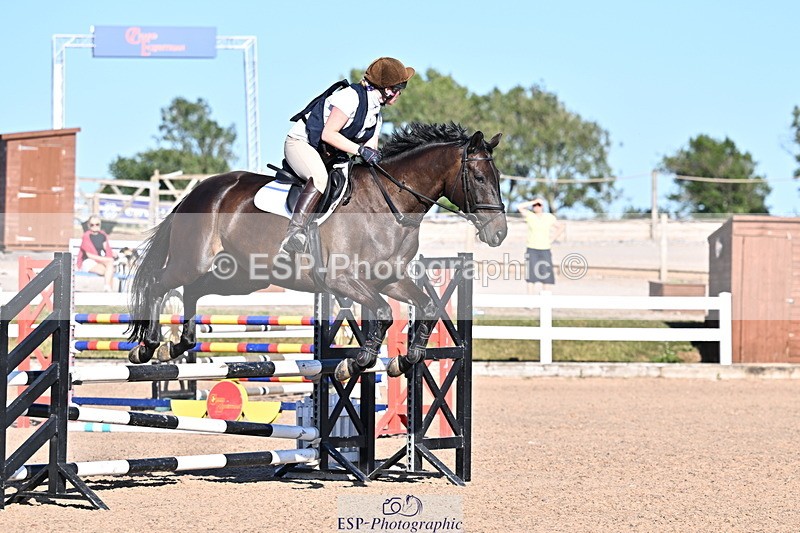 250708A-182317-00499 - 90cm Classes