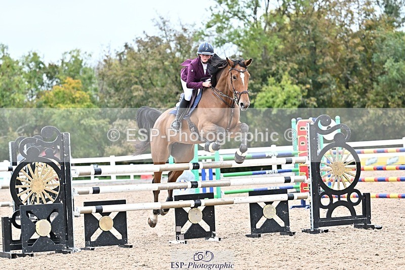 251015-132345-00559 - Cls 4 Newcomers and 1.10m Open