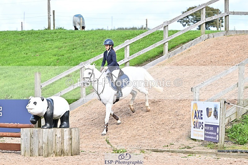250921-150218-03979 - Cls 20 Pony 80cm Derby