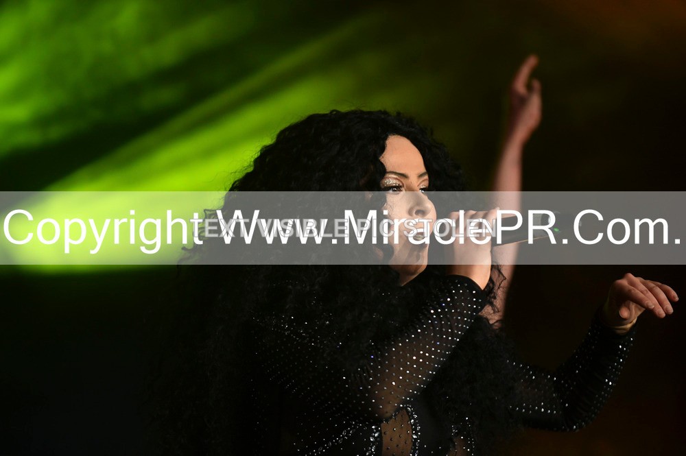SH4_6058 - The Cher Experience