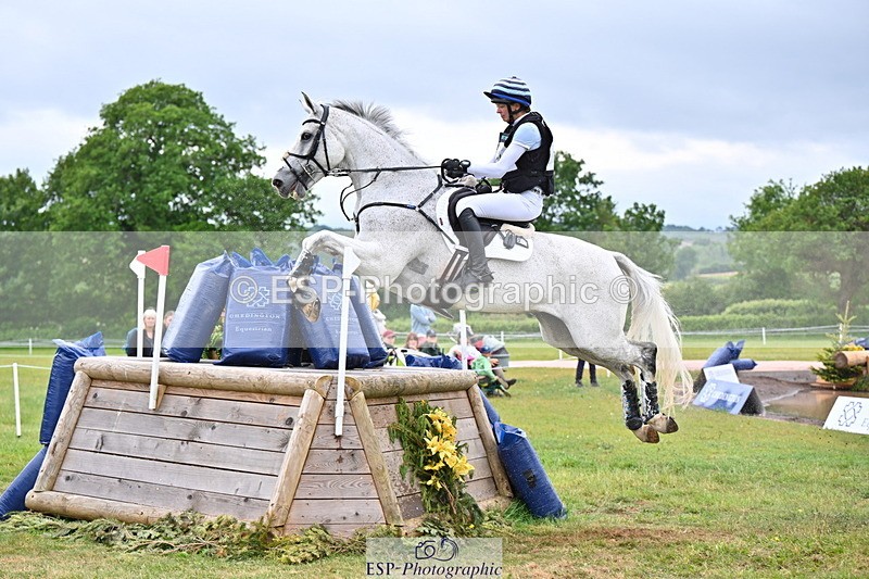 250524A-104413-09394 - A-063-Elizabeth.Barratt-RIDE.FOR.THAIS.CHAMAN.DUMONTCEAU