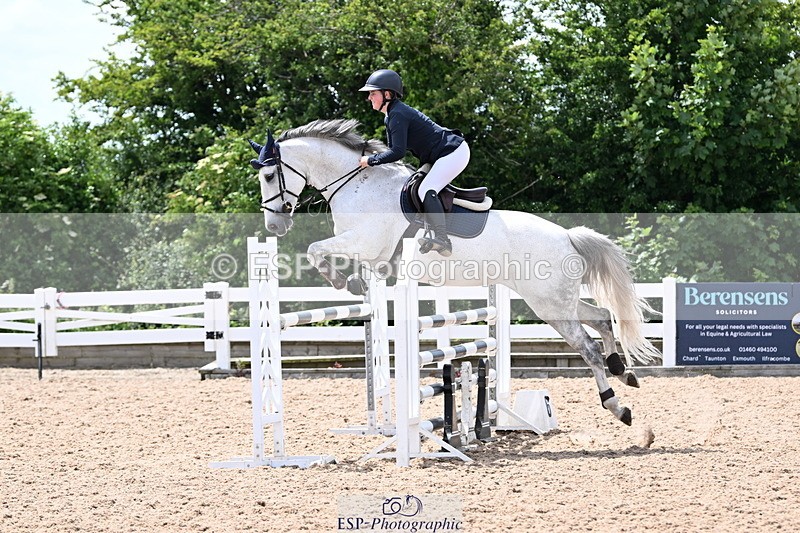 240619A-144107-00702 - Cls 4 Snr Newcomers and 1.10m Open