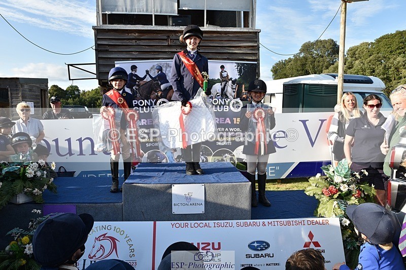 230824-181128-07019 - Thursday 40 and 50cm Presentations