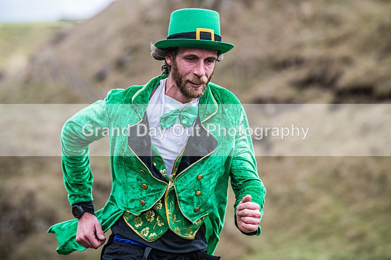 Litton-365 - Litton Christmas Cracker Fell Race (Limestone Series) Sunday 14th December 2025