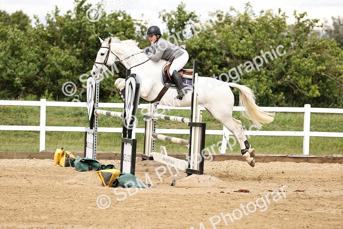 SBM_003336 - Class 11 - Senior Newcomers - 1.10m