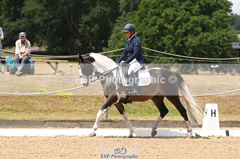 250720A-123614-10382 - 164-Dominique.Kinnaird-Perry-Pallas.Vanquish