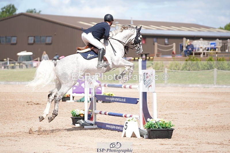 250801-112627-04922 - Cls 14 Snr Fox 1st Rnd