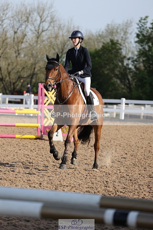 240510A-081901-04175 - Cls 13 British Novice and 90cm Open