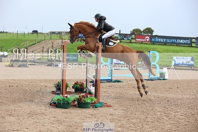 250911-124452-01545 - Cls 3 Snr Foxhunter