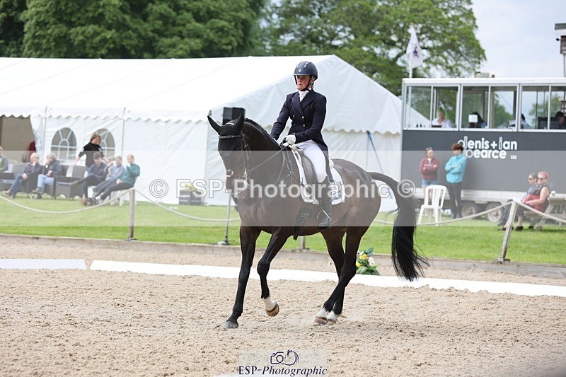 240524-161131-10075 - 370-STORM_IN_DECEMBER-Claire_Fielding