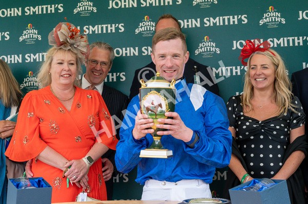 130724-Race 3-Enfjaar-9400 - Race 3 3.10pm John Smith's Cup Handicap